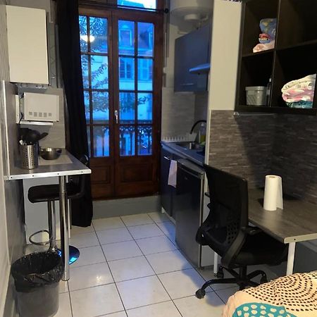 Emplacement Ideal : Studio Au Coeur De Dijon Disponible En Location Apartamento Exterior foto