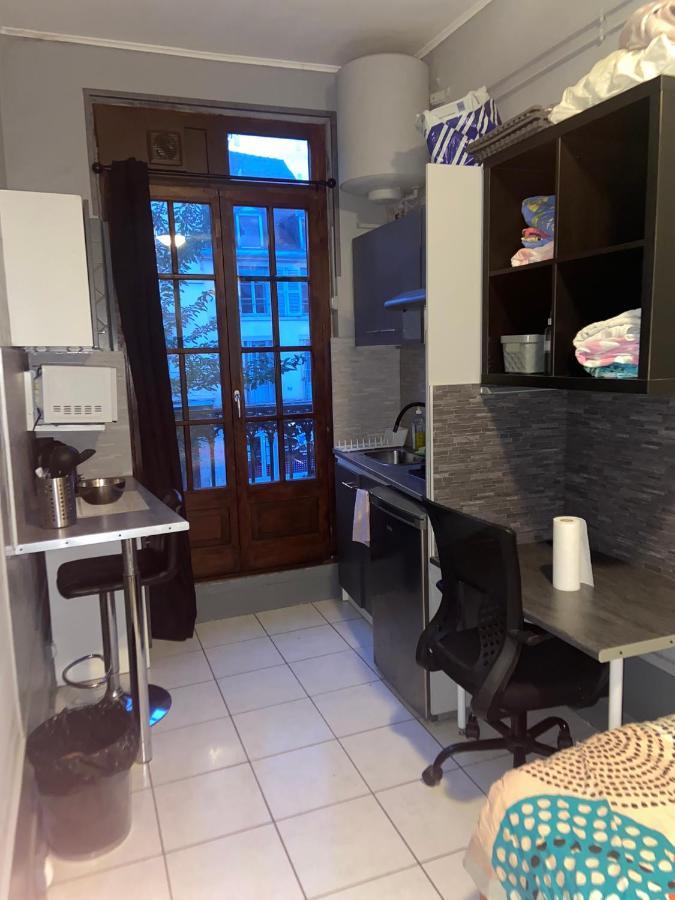 Emplacement Ideal : Studio Au Coeur De Dijon Disponible En Location Apartamento Exterior foto