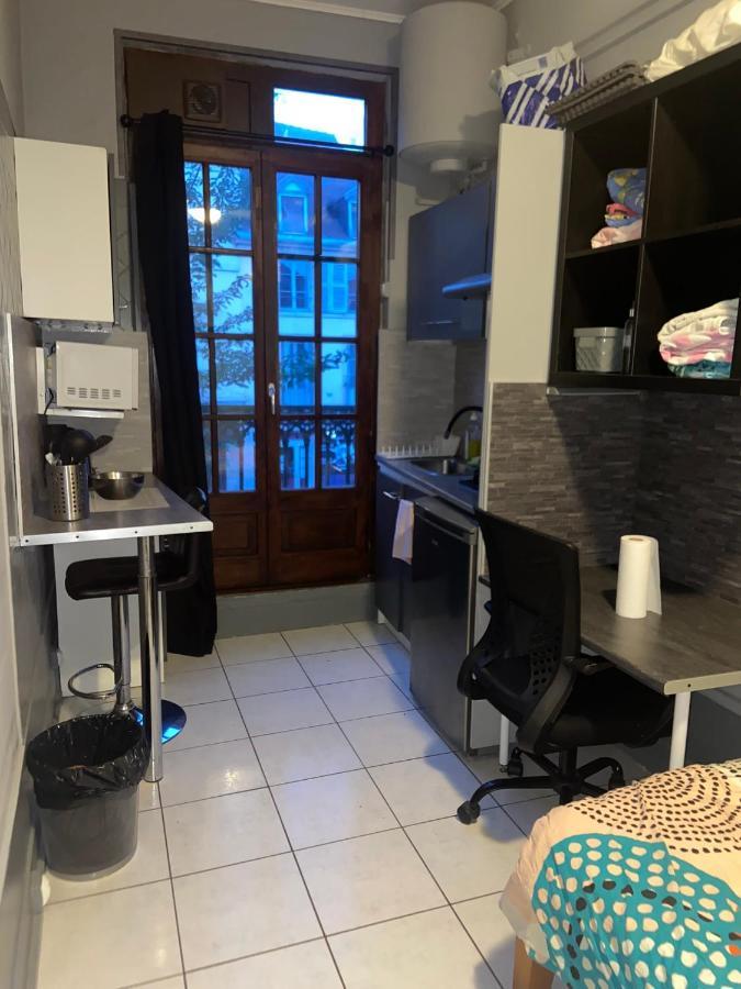 Emplacement Ideal : Studio Au Coeur De Dijon Disponible En Location Apartamento Exterior foto